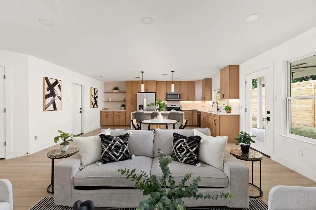 8708 Cretys Cove Austin TX 78745