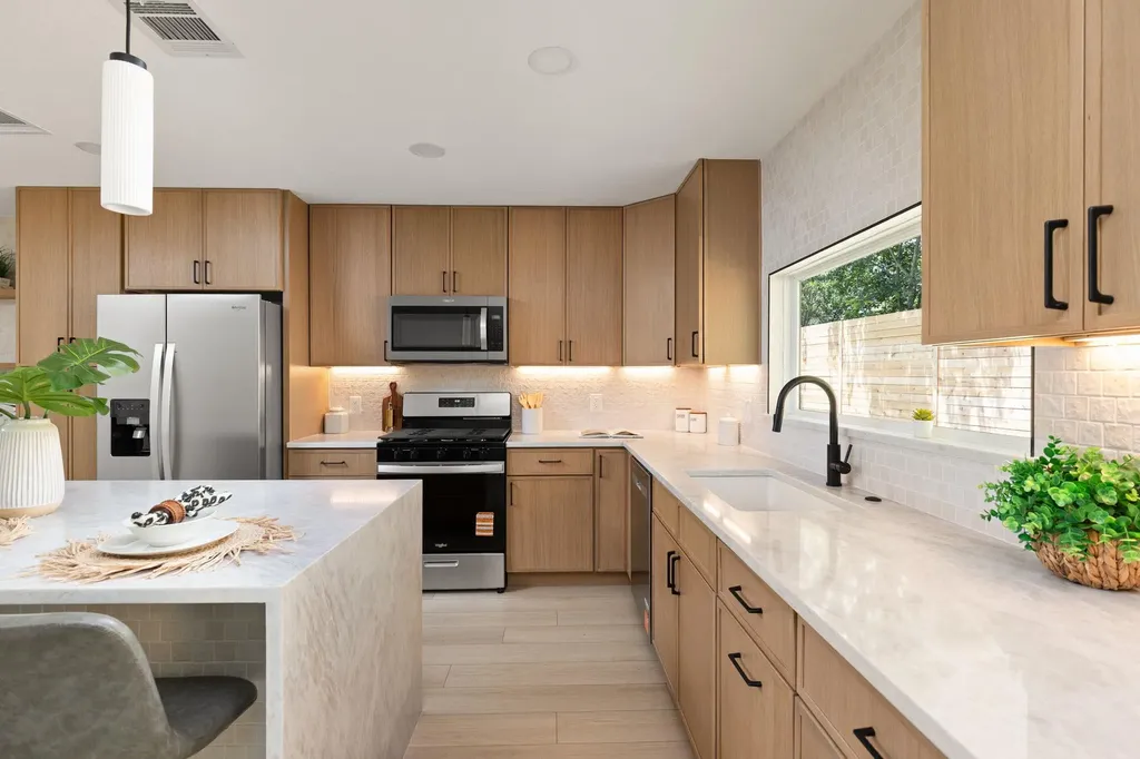 8708 Cretys Cove Austin TX 78745
