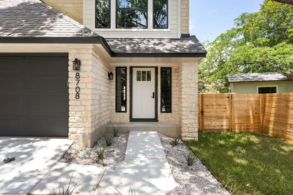 8708 Cretys Cove Austin TX 78745