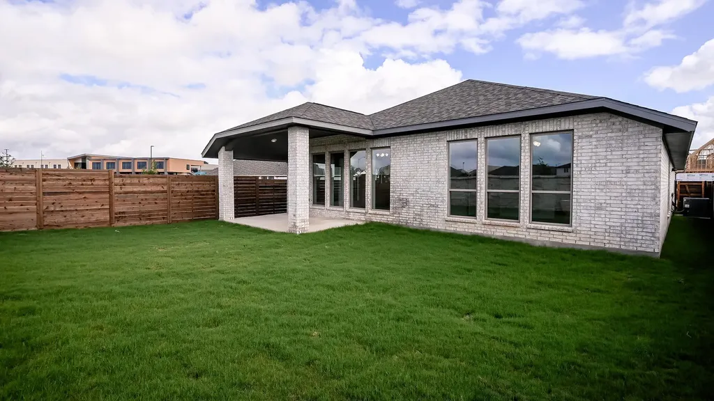 3808 Sonesta Street Lockhart TX 78644