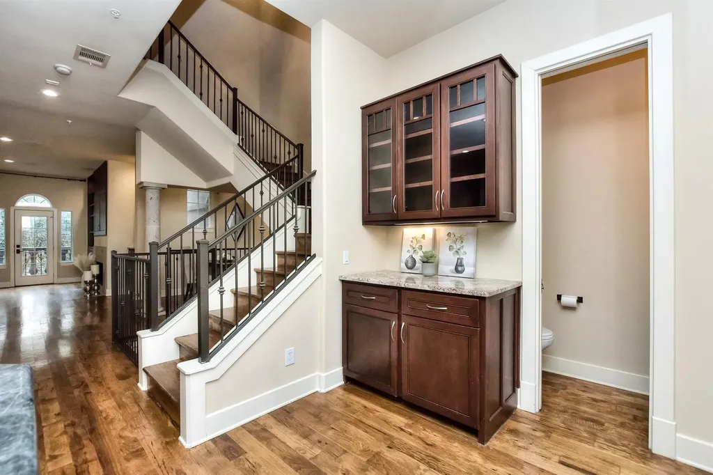 1529 Barton Springs Road Austin TX 78704