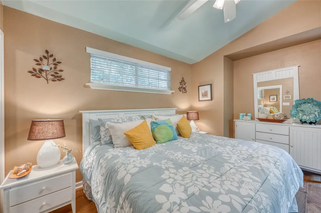 113 Red Bird Drive Kingsland TX 78639