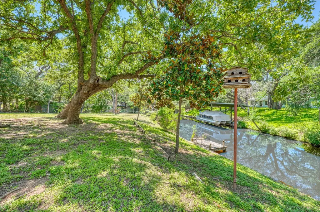 113 Red Bird Drive Kingsland TX 78639