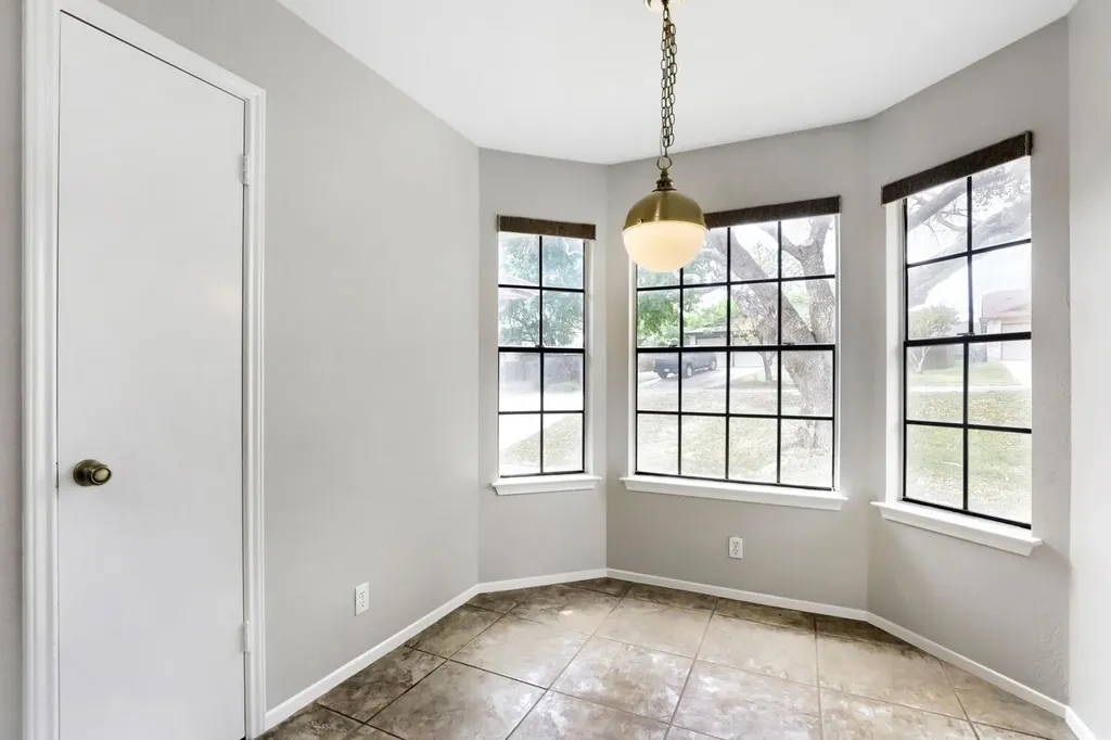 13113 Billiem Drive Austin TX 78727