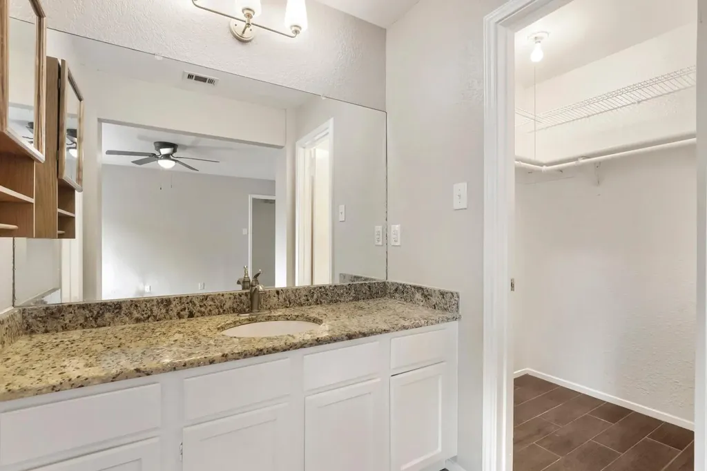 13113 Billiem Drive Austin TX 78727