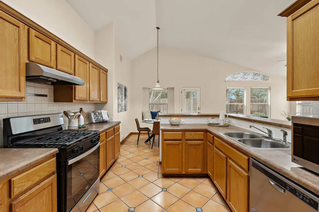 17600 Limpia Creek Drive Round Rock TX 78664