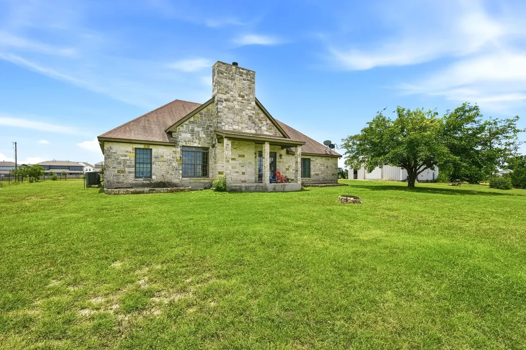 701 County Road 107 Georgetown TX 78626