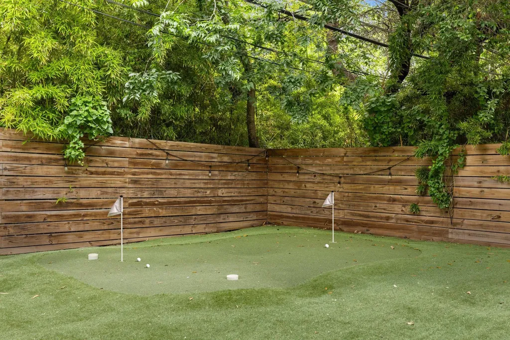 1604 Haskell Street Austin TX 78702