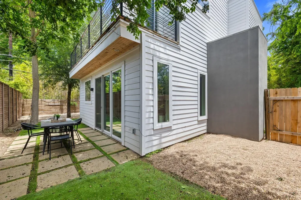 1604 Haskell Street Austin TX 78702