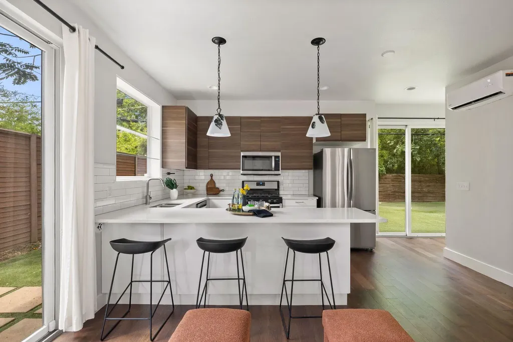 1604 Haskell Street Austin TX 78702