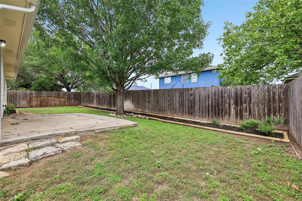 152 Grant Way Kyle TX 78640
