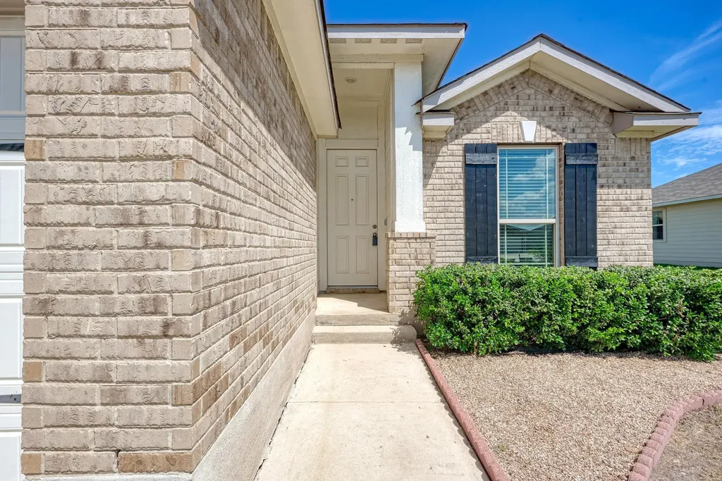 209 Forest Moon Lane Kyle TX 78640