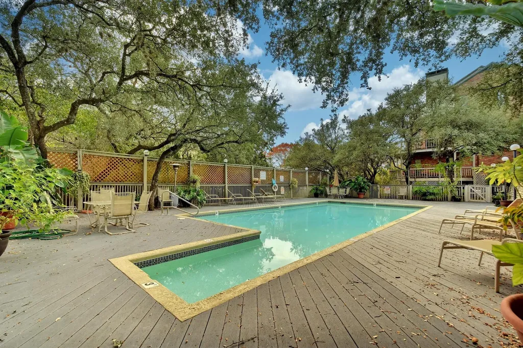 1741 Spyglass Drive Austin TX 78746