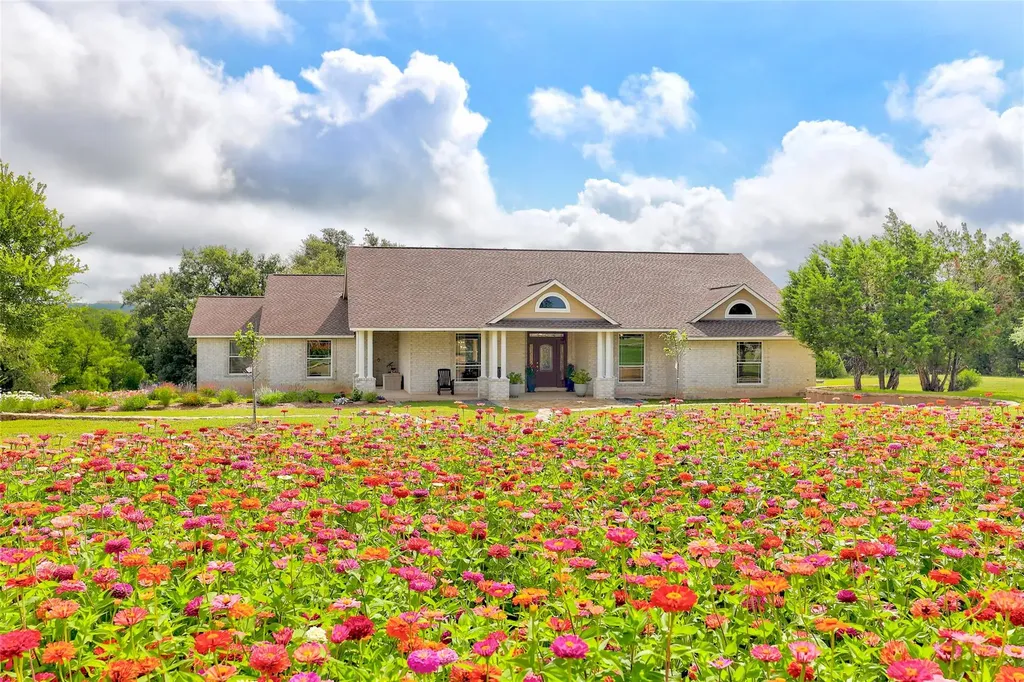 404 Mustang Way Georgetown TX 78633
