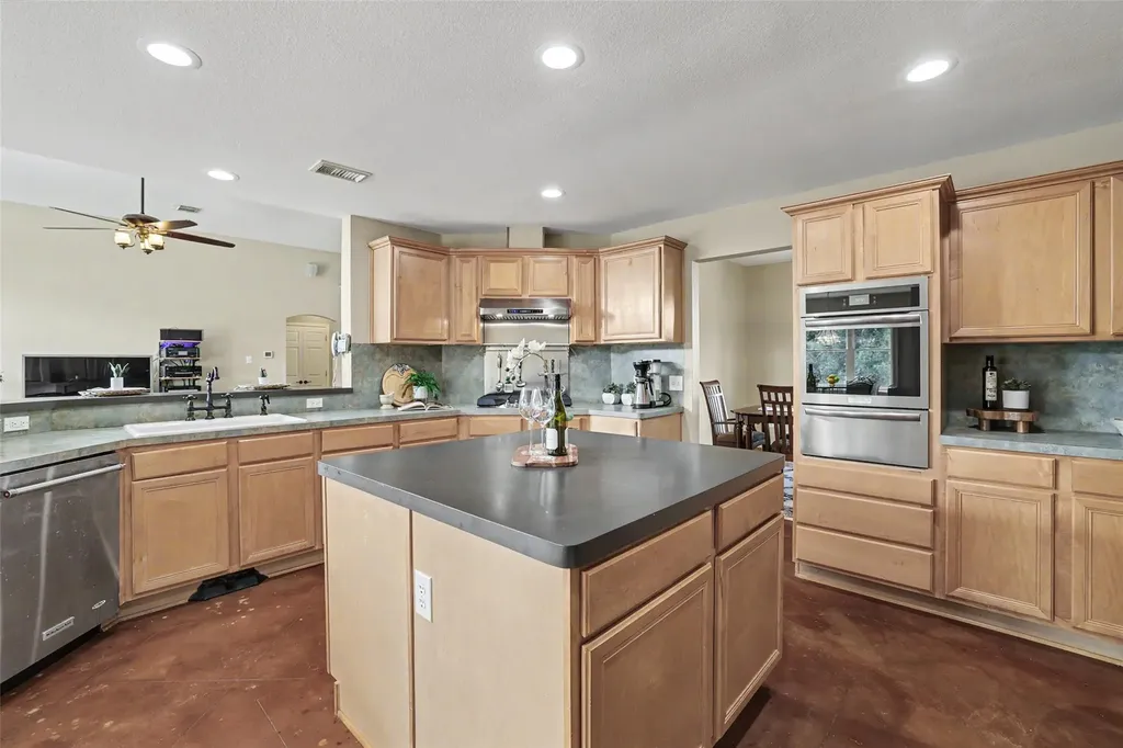 404 Mustang Way Georgetown TX 78633