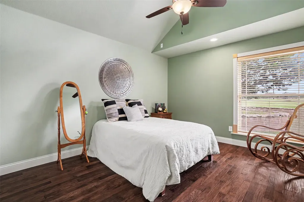 404 Mustang Way Georgetown TX 78633