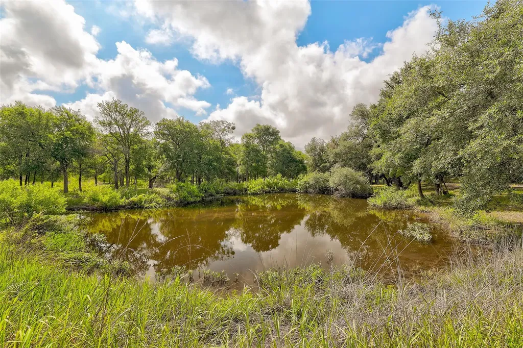 404 Mustang Way Georgetown TX 78633