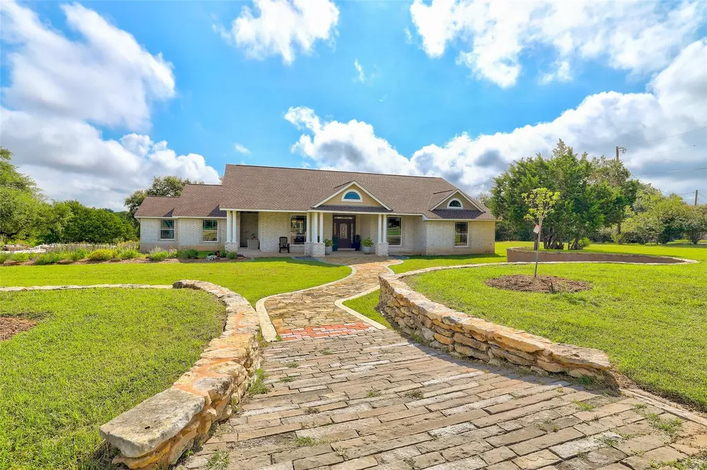 404 Mustang Way Georgetown TX 78633