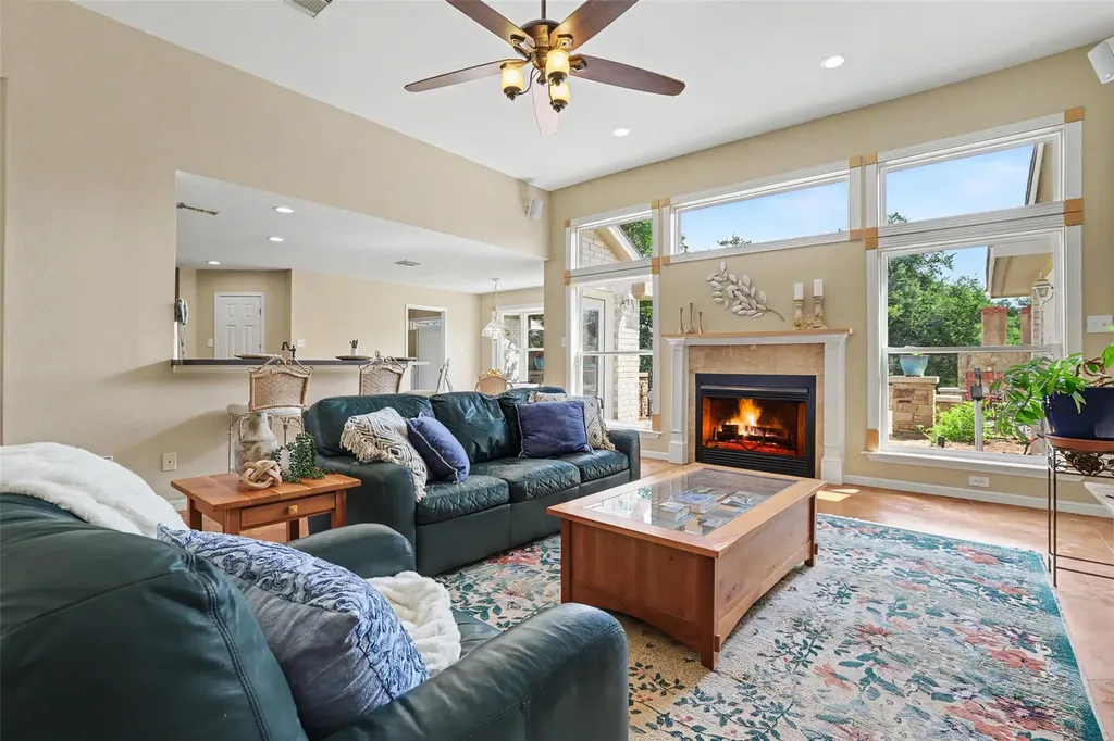 404 Mustang Way Georgetown TX 78633