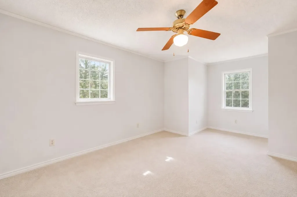 153 Pleasant Grove Road Elgin TX 78621