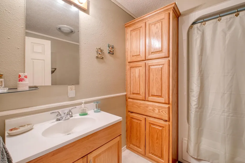 153 Pleasant Grove Road Elgin TX 78621