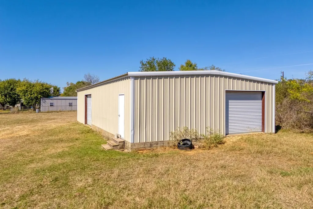 153 Pleasant Grove Road Elgin TX 78621
