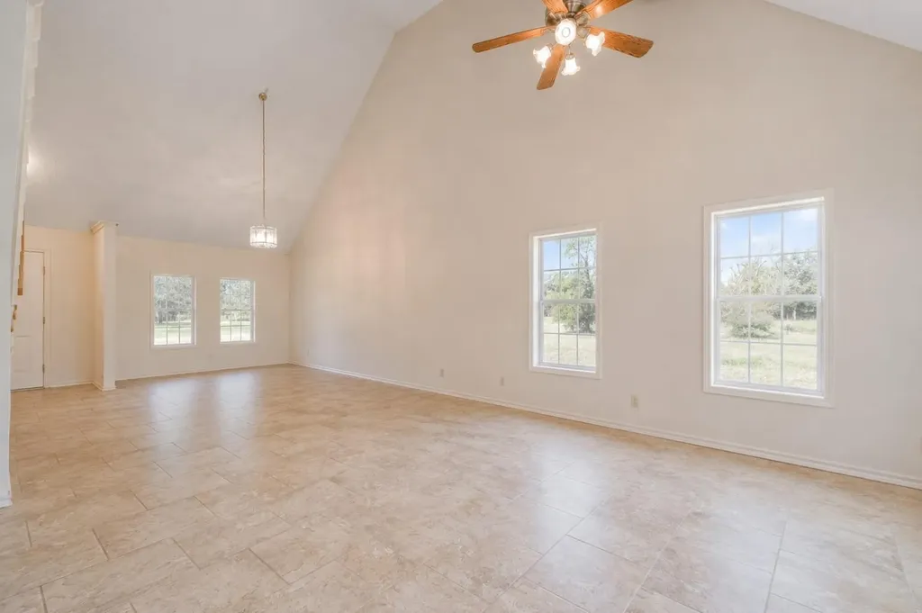 153 Pleasant Grove Road Elgin TX 78621