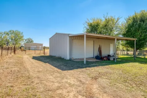 153 Pleasant Grove Road Elgin TX 78621
