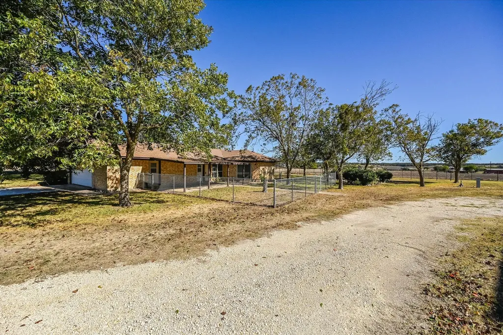 958 County Road 124 Georgetown TX 78626