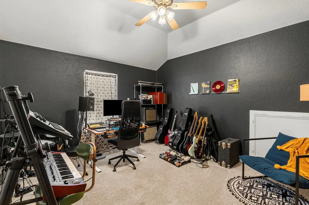 454 Fall Circle Kyle TX 78640