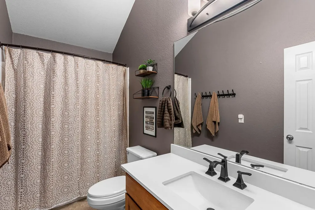 454 Fall Circle Kyle TX 78640