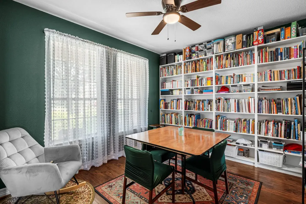 454 Fall Circle Kyle TX 78640