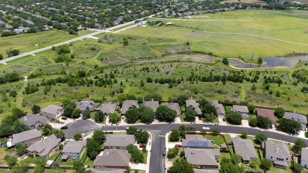 454 Fall Circle Kyle TX 78640