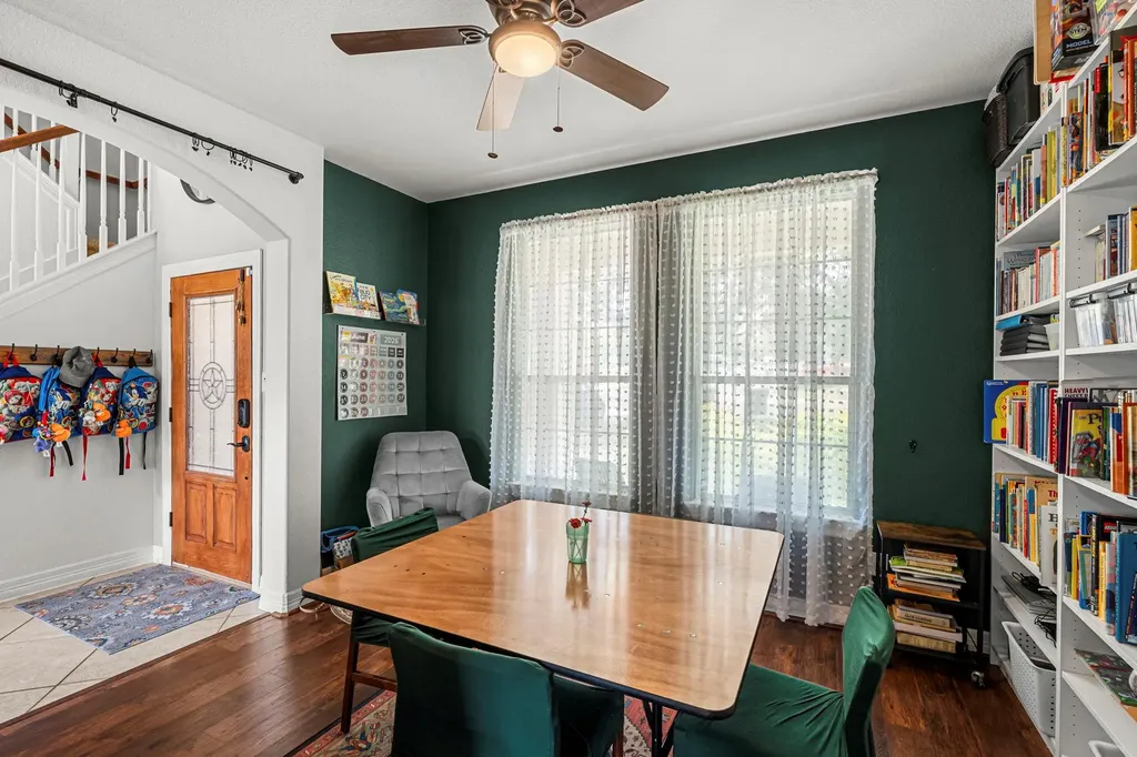 454 Fall Circle Kyle TX 78640