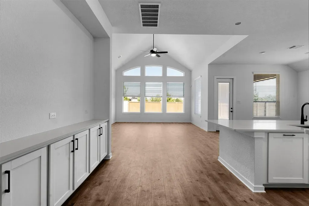328 Ridgewell Loop Georgetown TX 78633