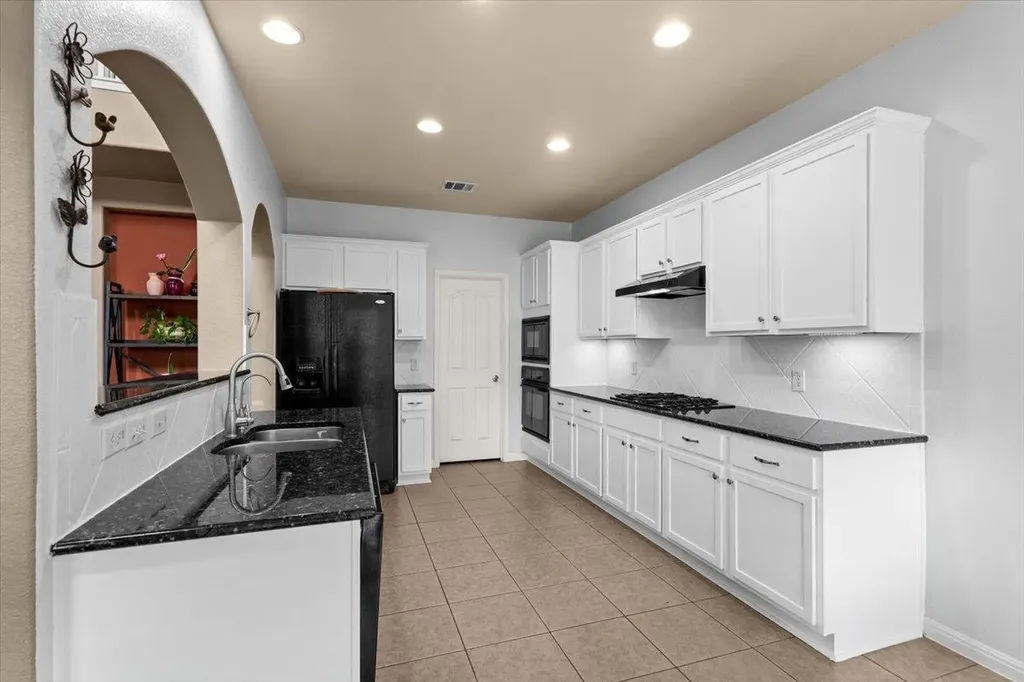 1201 Drake Cove Leander TX 78641