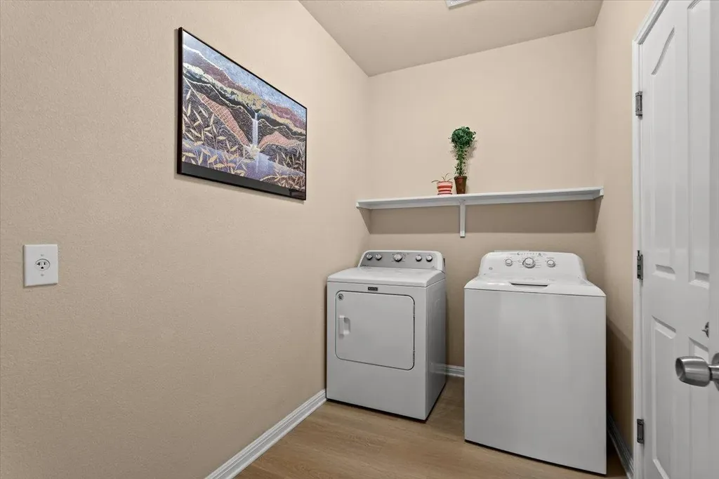 1201 Drake Cove Leander TX 78641