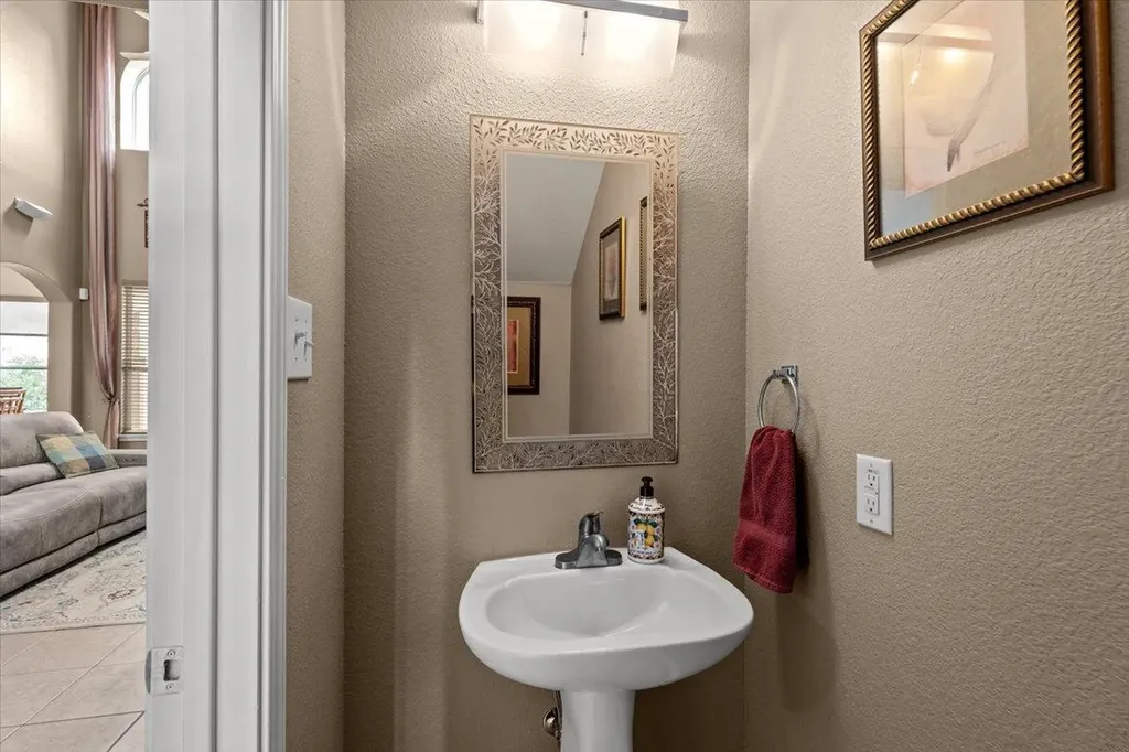 1201 Drake Cove Leander TX 78641