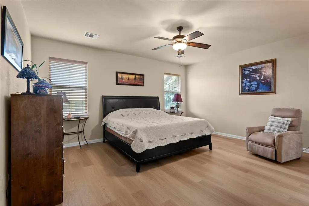 1201 Drake Cove Leander TX 78641