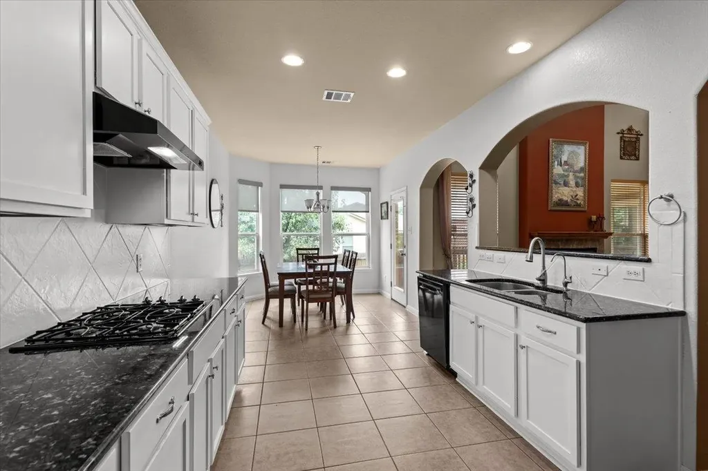 1201 Drake Cove Leander TX 78641