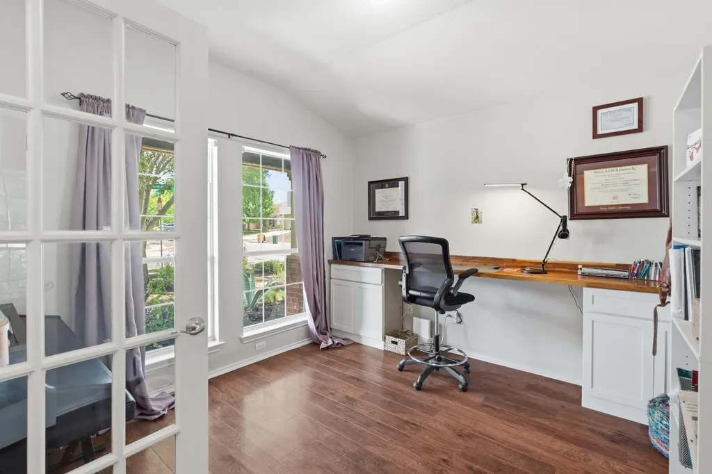 1701 Mcclannahan Drive Austin TX 78748