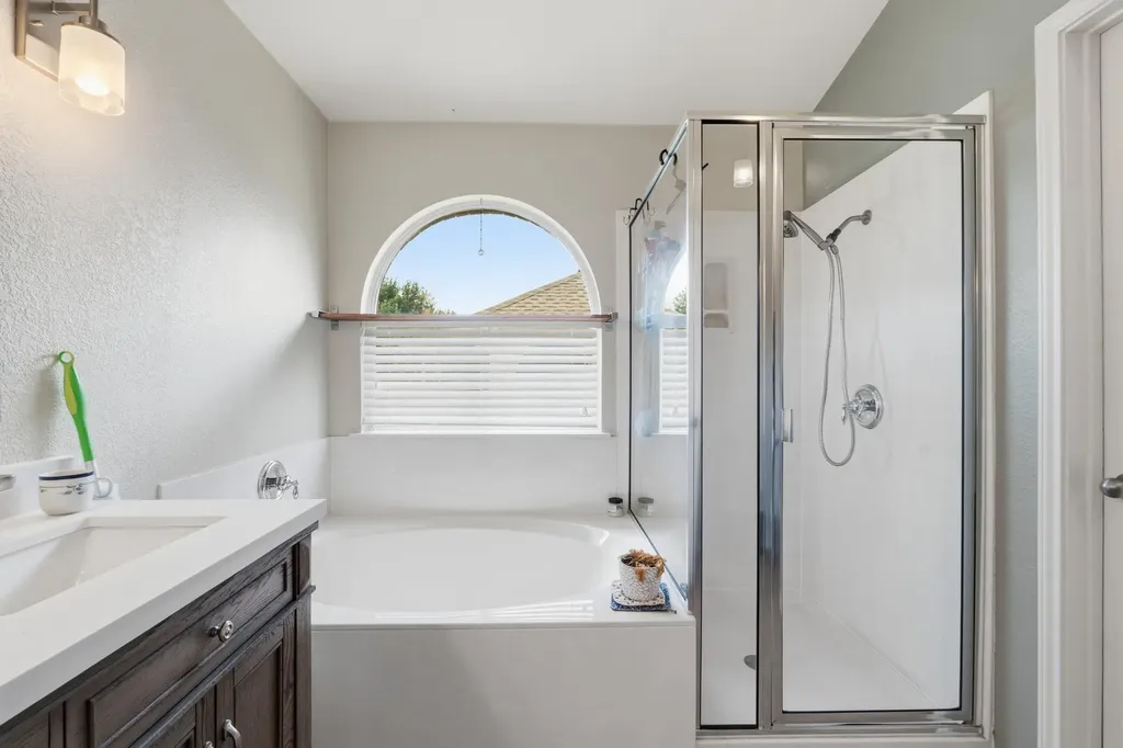 1701 Mcclannahan Drive Austin TX 78748