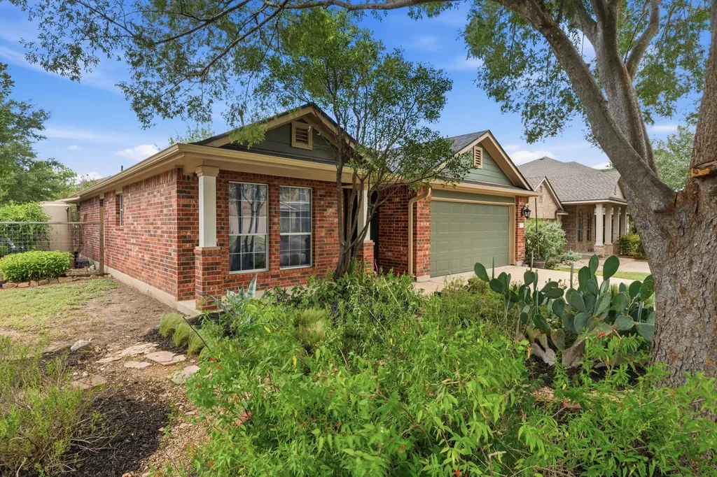 1701 Mcclannahan Drive Austin TX 78748