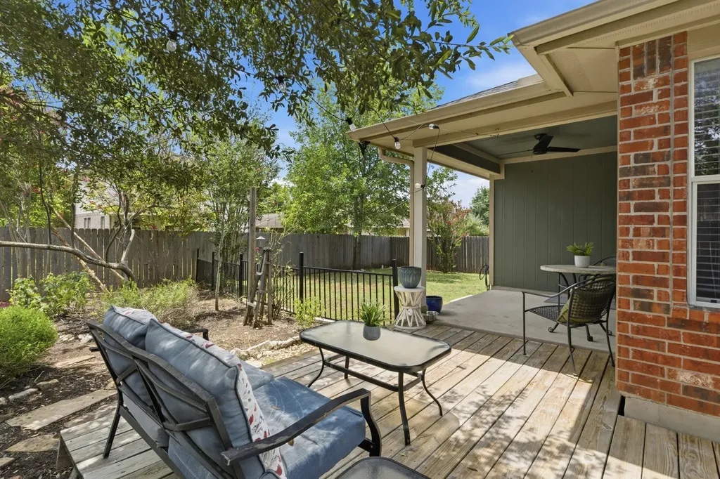 1701 Mcclannahan Drive Austin TX 78748