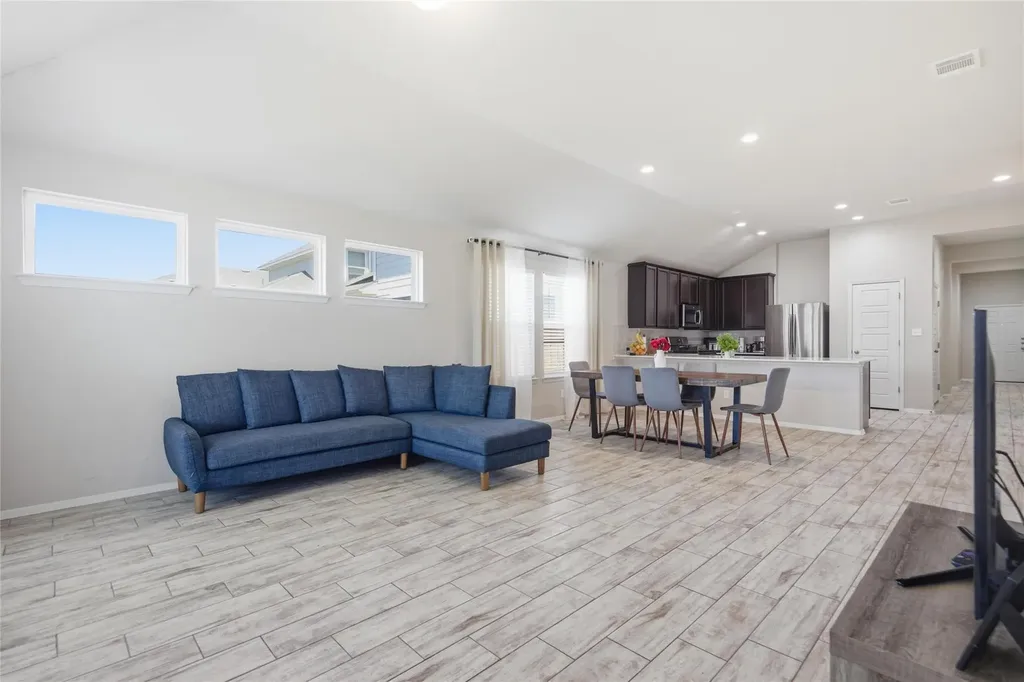269 Gaida Loop Georgetown TX 78628