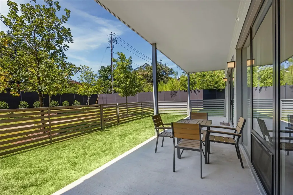 4004 Banister Lane Austin TX 78704