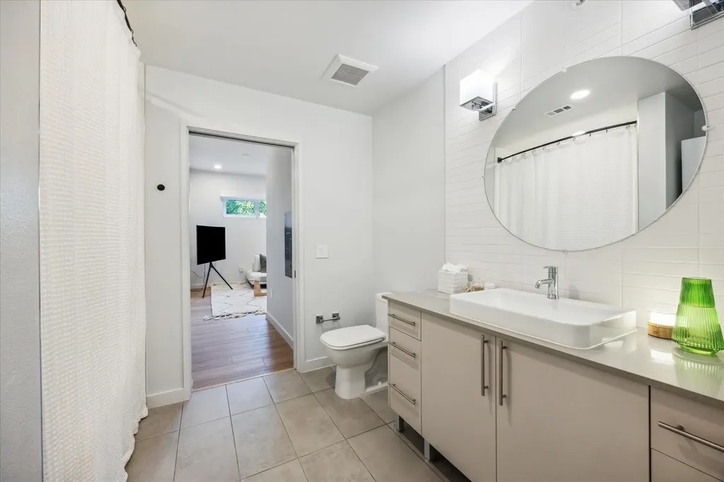 4004 Banister Lane Austin TX 78704