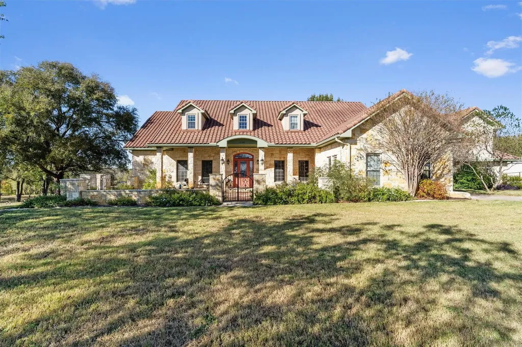 1092 Fm 3000 Elgin TX 78621