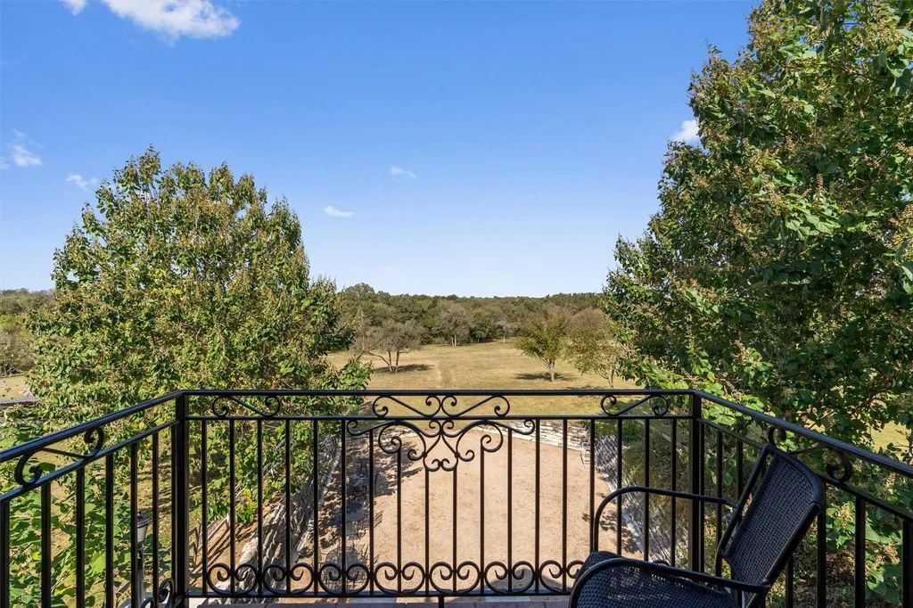 1092 Fm 3000 Elgin TX 78621