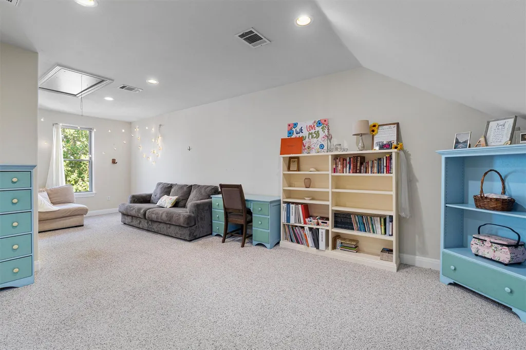 1092 Fm 3000 Elgin TX 78621